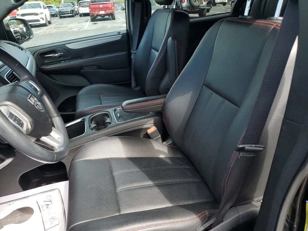Certified Used 2016 Black Dodge R/T image 16