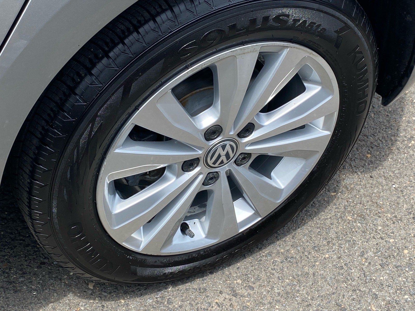 Used 2018 Silver Volkswagen TSI SE 4-Door image 19