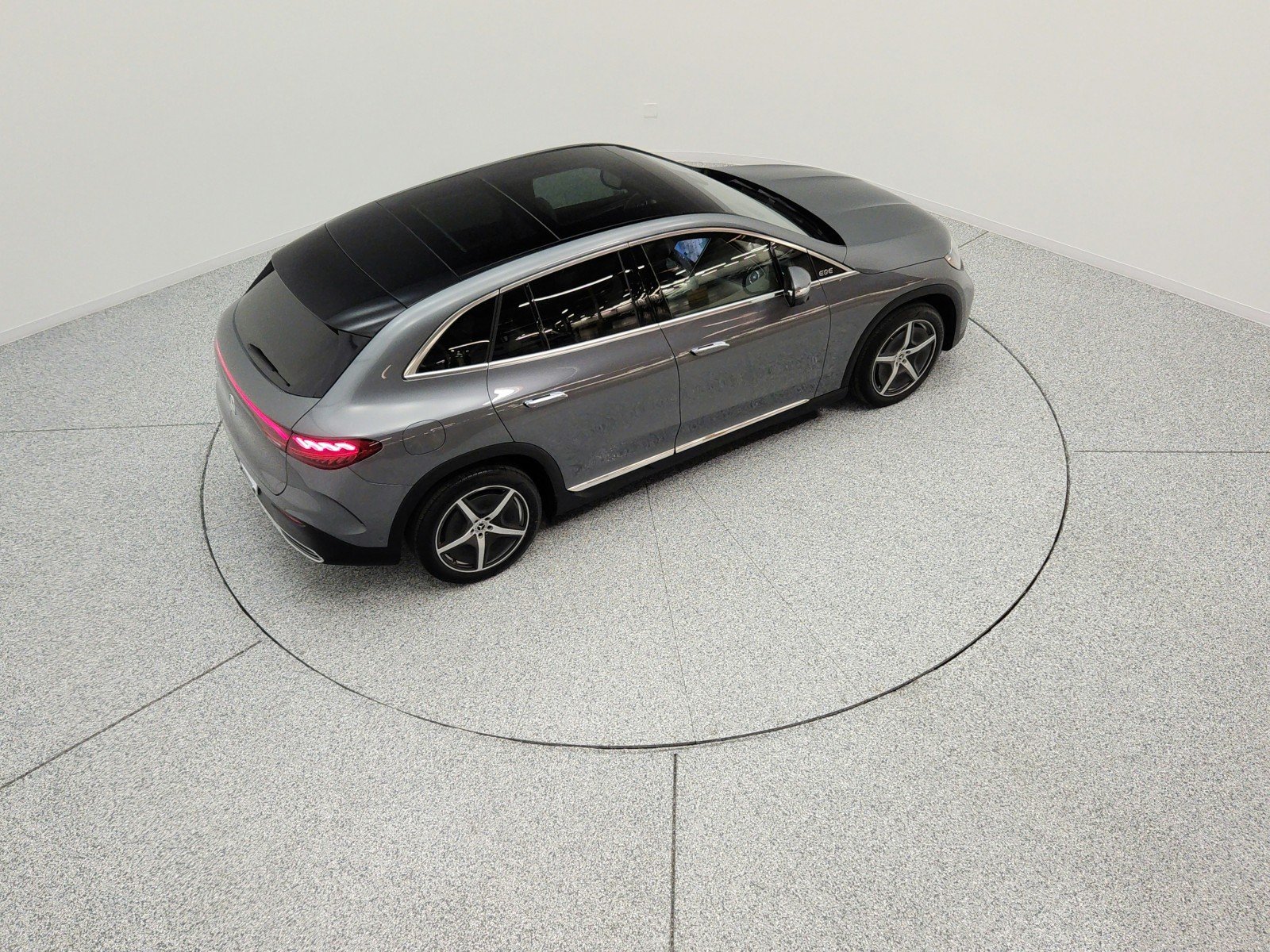 Used 2023 Selenite Grey Metallic Mercedes-Benz EQE 350+ SUV image 13