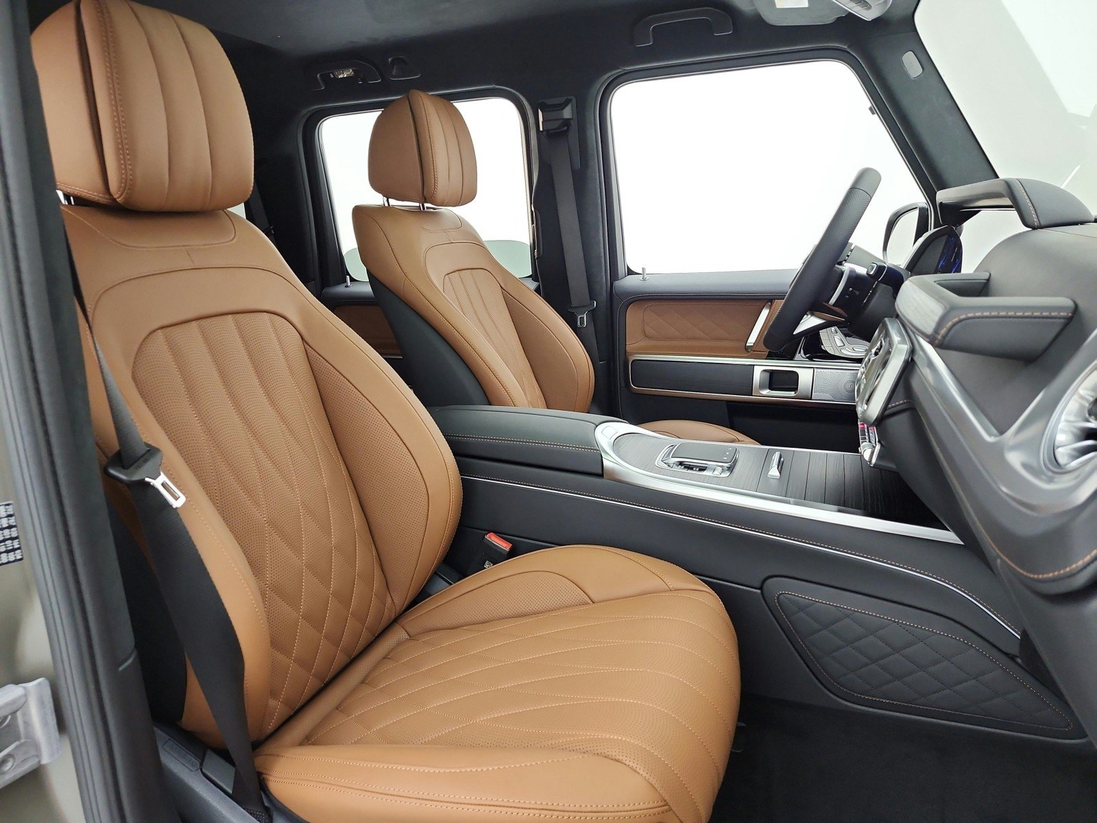 New 2027 MANUFAKTUR Dark Olive Green Magno Mercedes-Benz G 580e SUV image 14