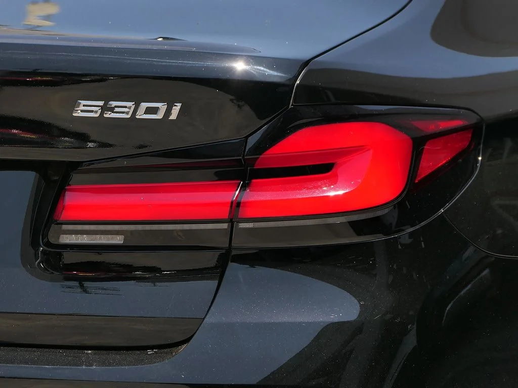 Used 2023 Black BMW 530i image 4