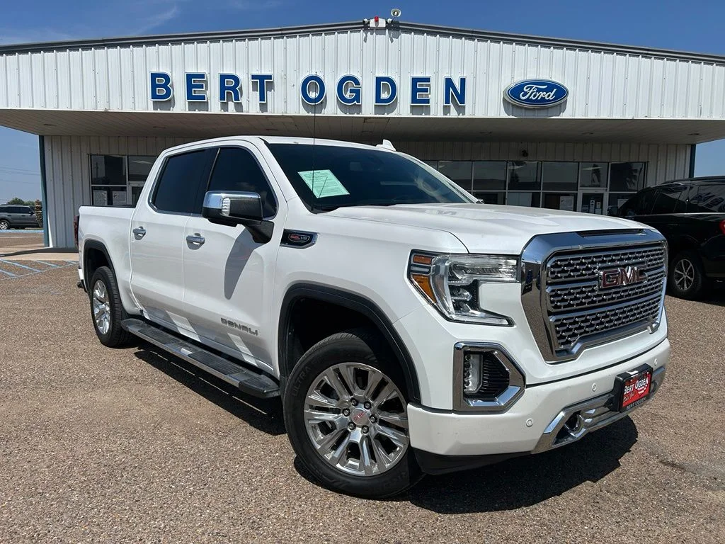 Used 2021 White GMC Denali image 1