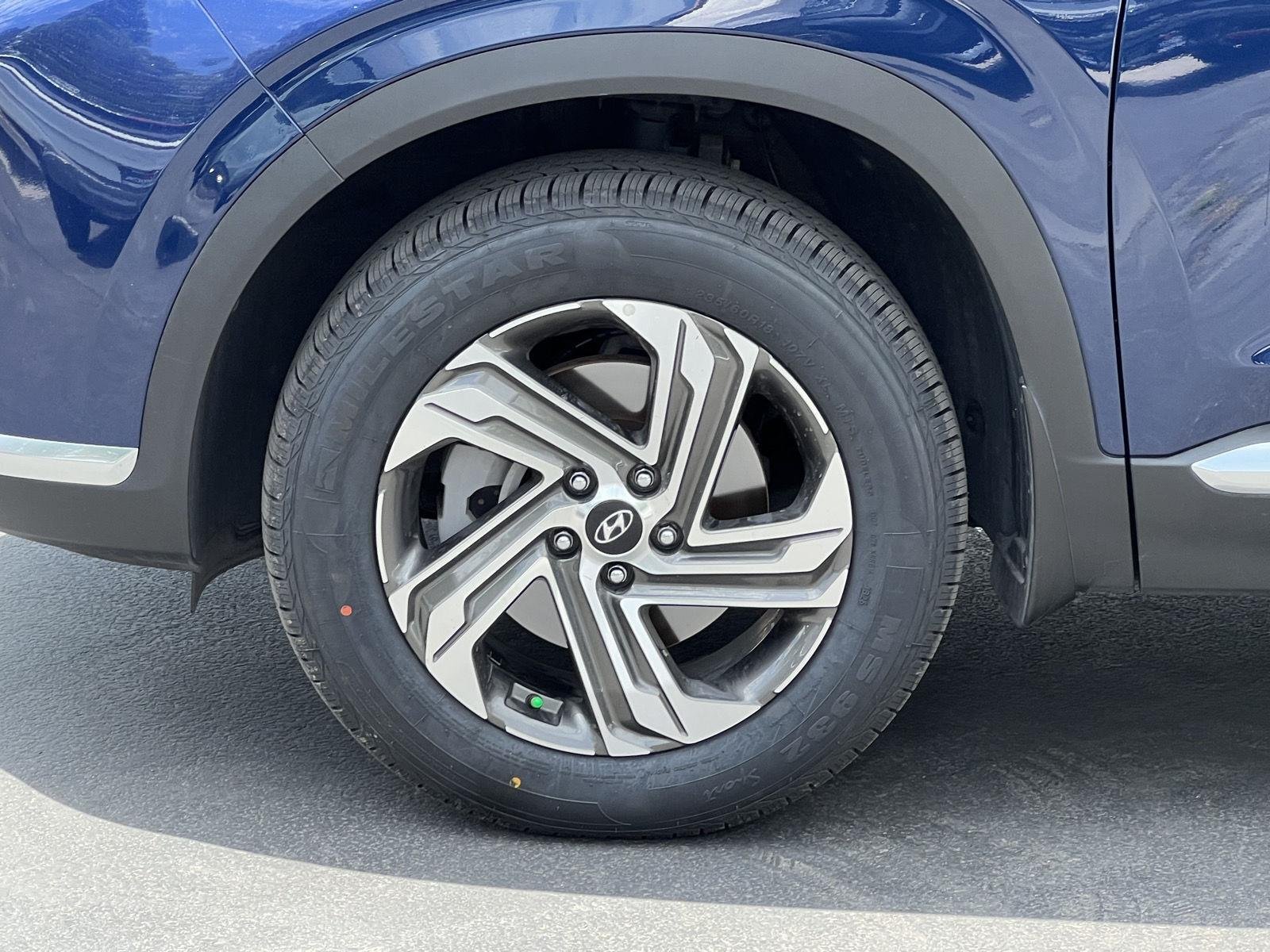 Certified Used 2022 Stormy Sea Hyundai SEL image 13