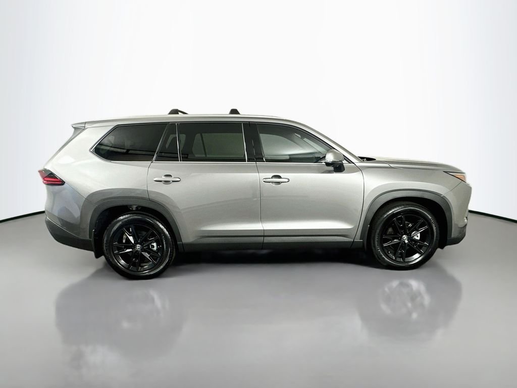 Used 2026  Toyota Limited image 4