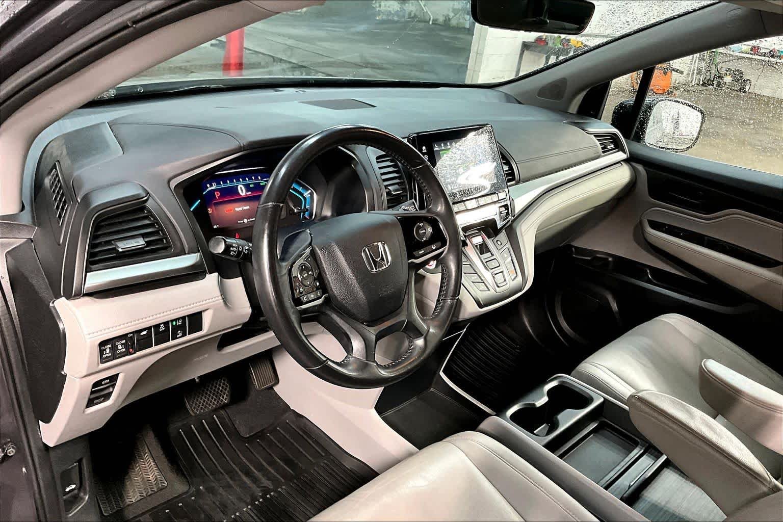 Used 2018 Modern Steel Metallic Honda EX-L image 17