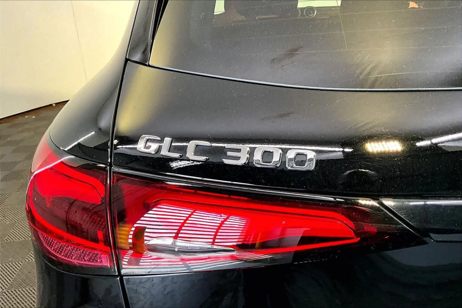 Certified Used 2026 Black Mercedes-Benz GLC 300 image 33