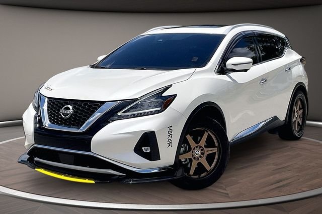 Used 2024 White Nissan Platinum image 1