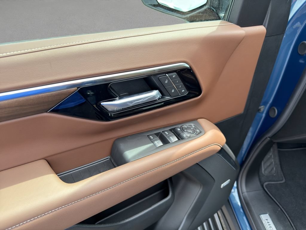 2026 Chevrolet Suburban High Country - Photo 10
