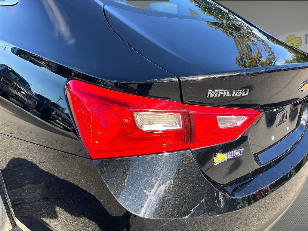 Used 2025 Mosaic Black Metallic Chevrolet LT image 30