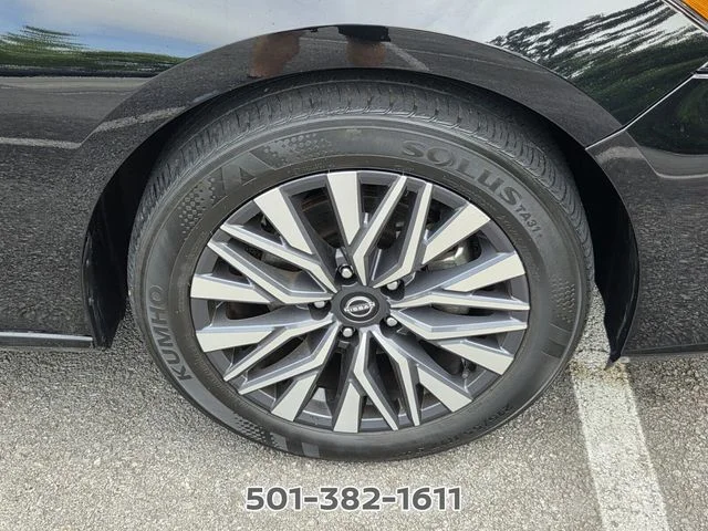 Used 2025 Black Nissan 2.5 SV image 17