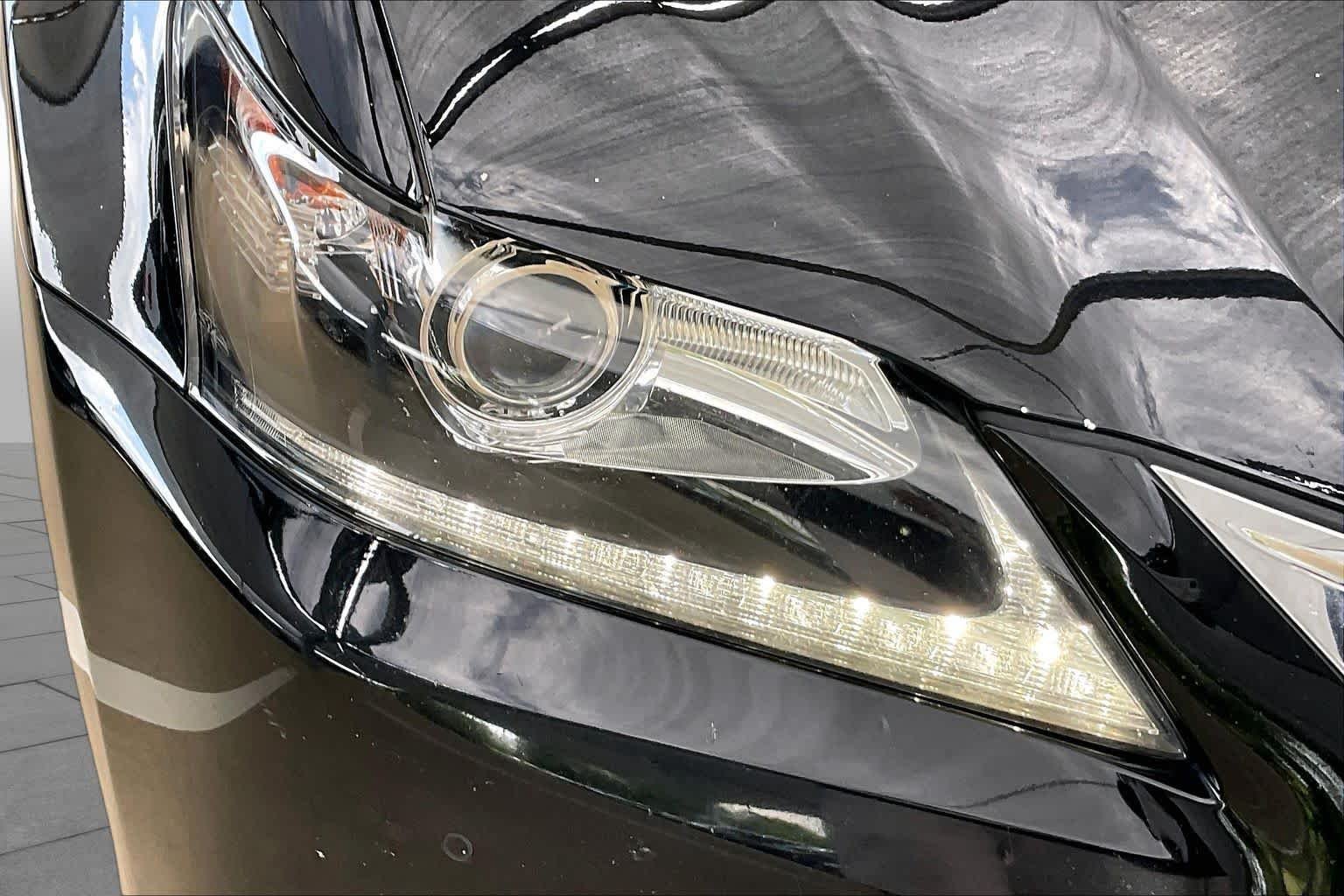 Used 2015 Obsidian Lexus  image 27