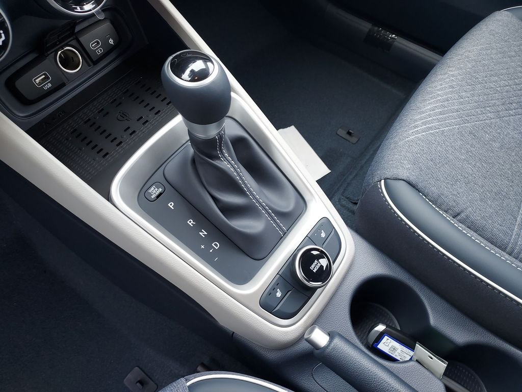 New 2026 White Hyundai SEL image 21
