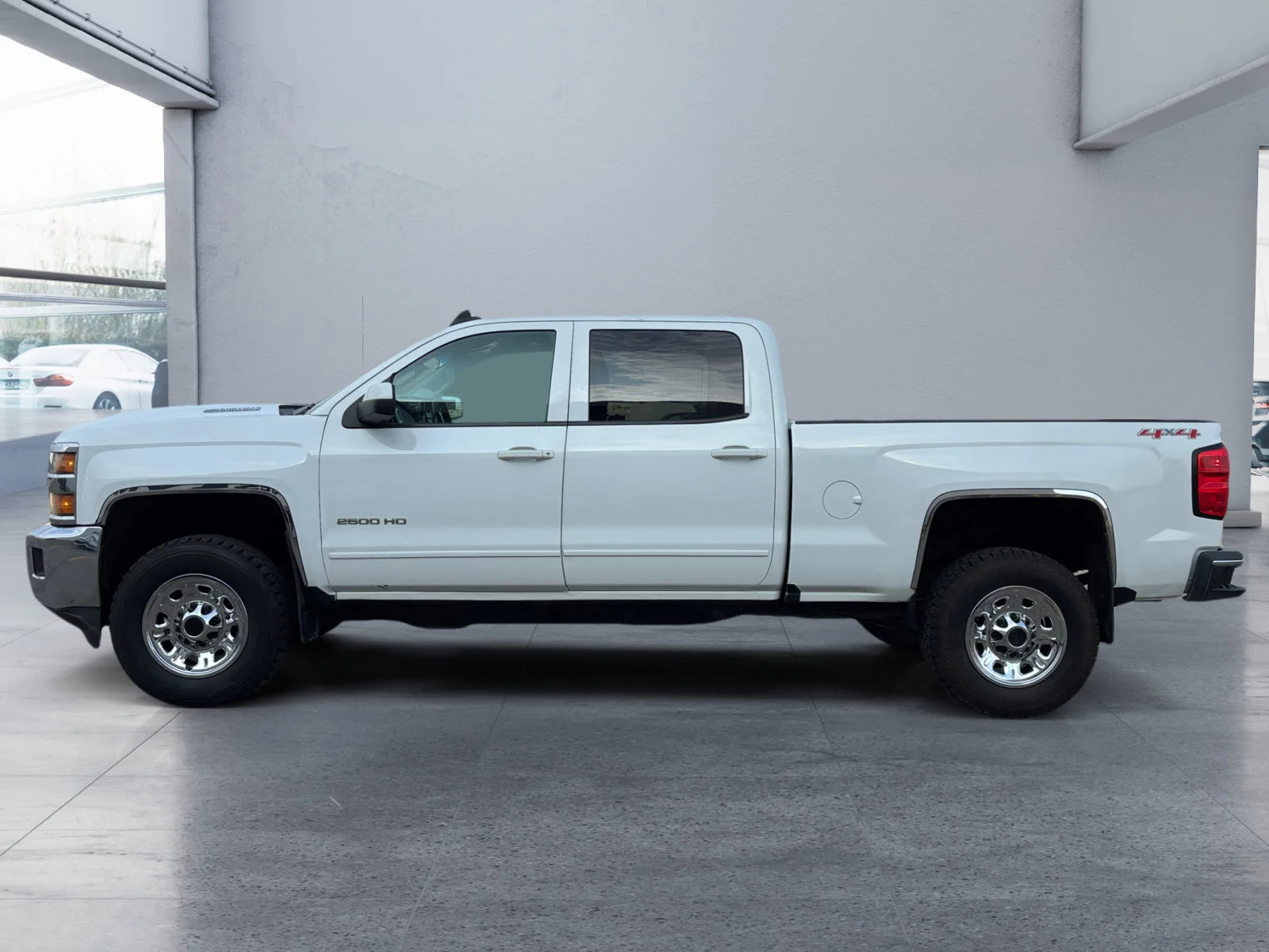 Used 2017 White Chevrolet LT * Available Until Exported to USA * image 2