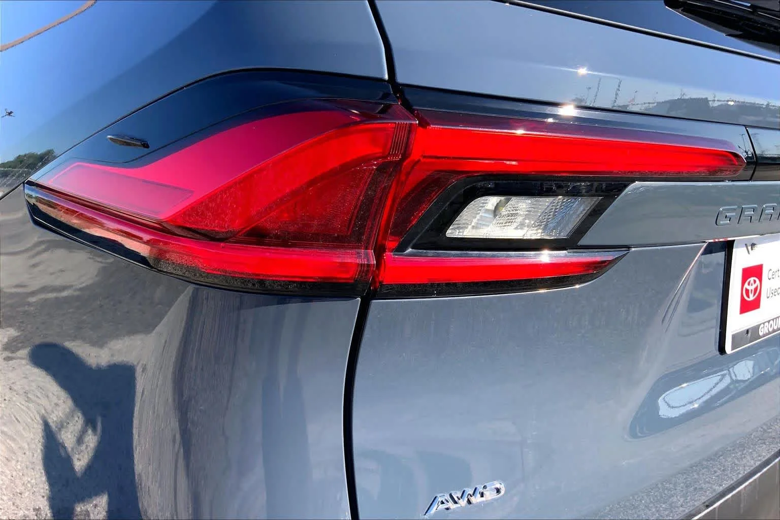 Used 2024 Storm Cloud Toyota XLE image 28