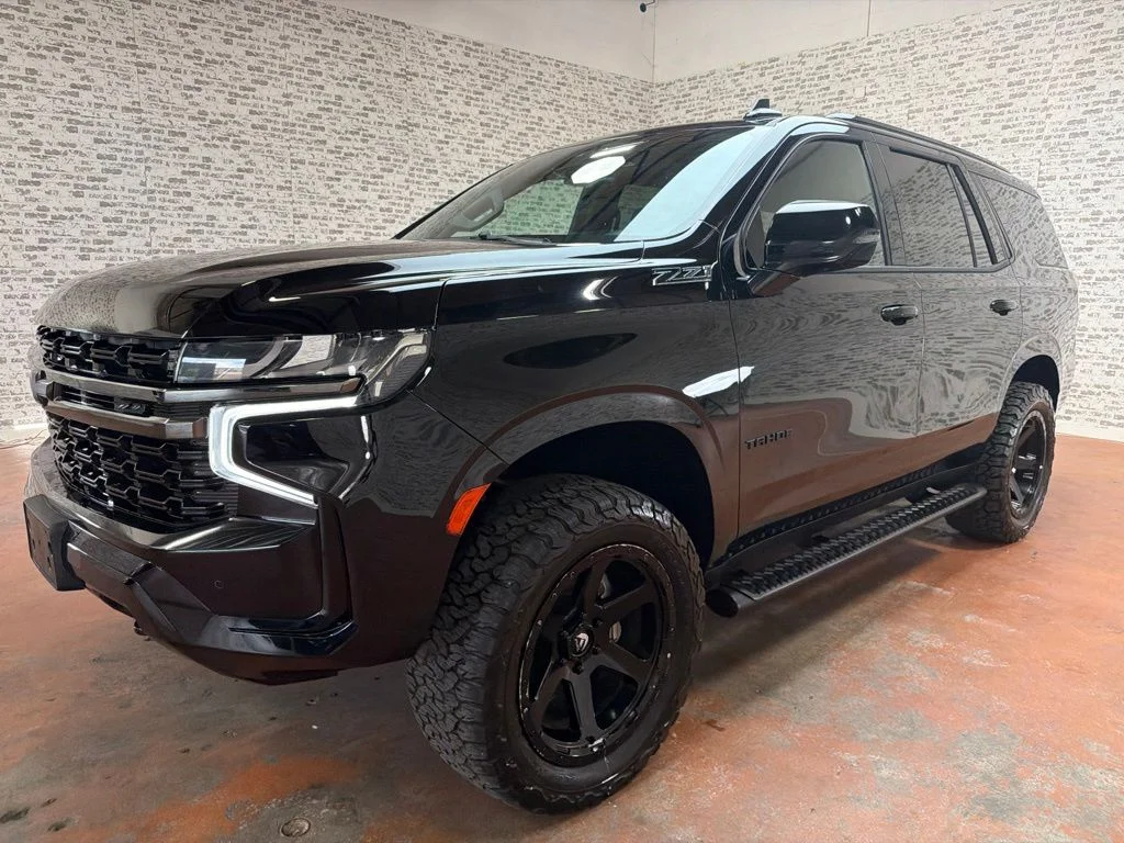Used 2021 Black Chevrolet Z71 image 3
