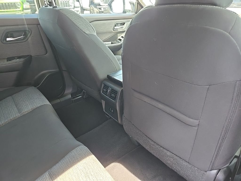Used 2023 Silver Nissan SV image 79