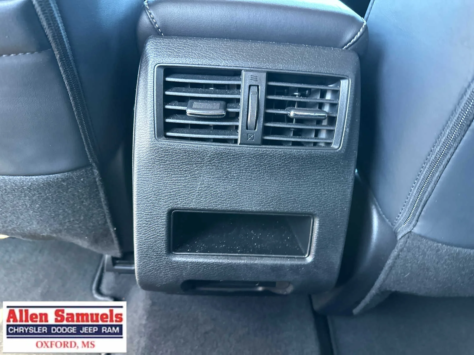 2025 Mitsubishi Outlander SE - Photo 26