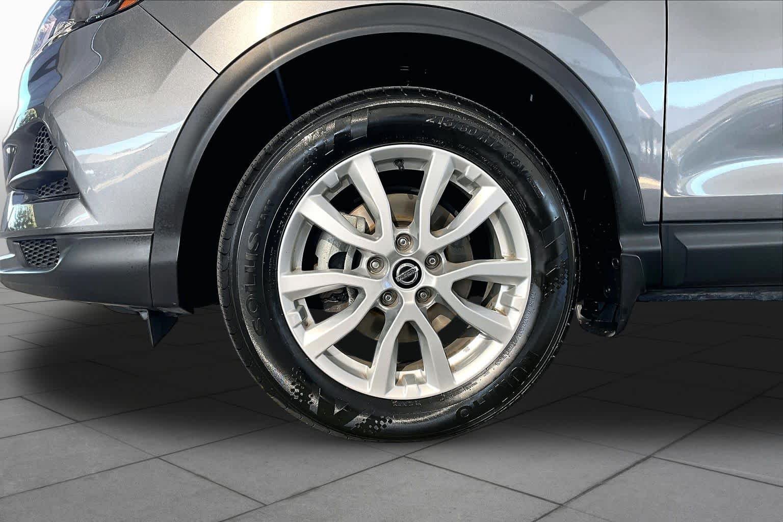 Certified Used 2022 Gun Metallic Nissan S image 11