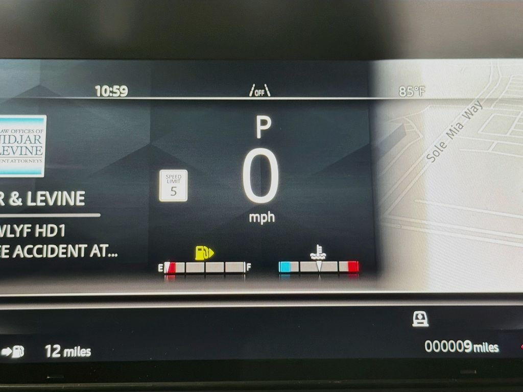 New 2026 Eiger Grey Land Rover SE image 12