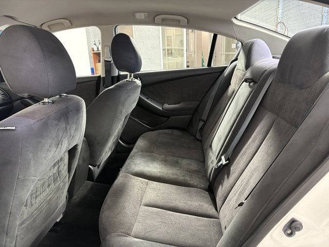 Used 2011 White Nissan 2.5 S image 23