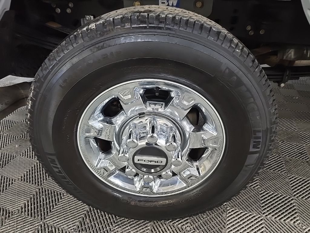 Used 2023 White Ford XL image 21