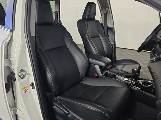 Used 2018 Blizzard Pearl Toyota Limited image 30