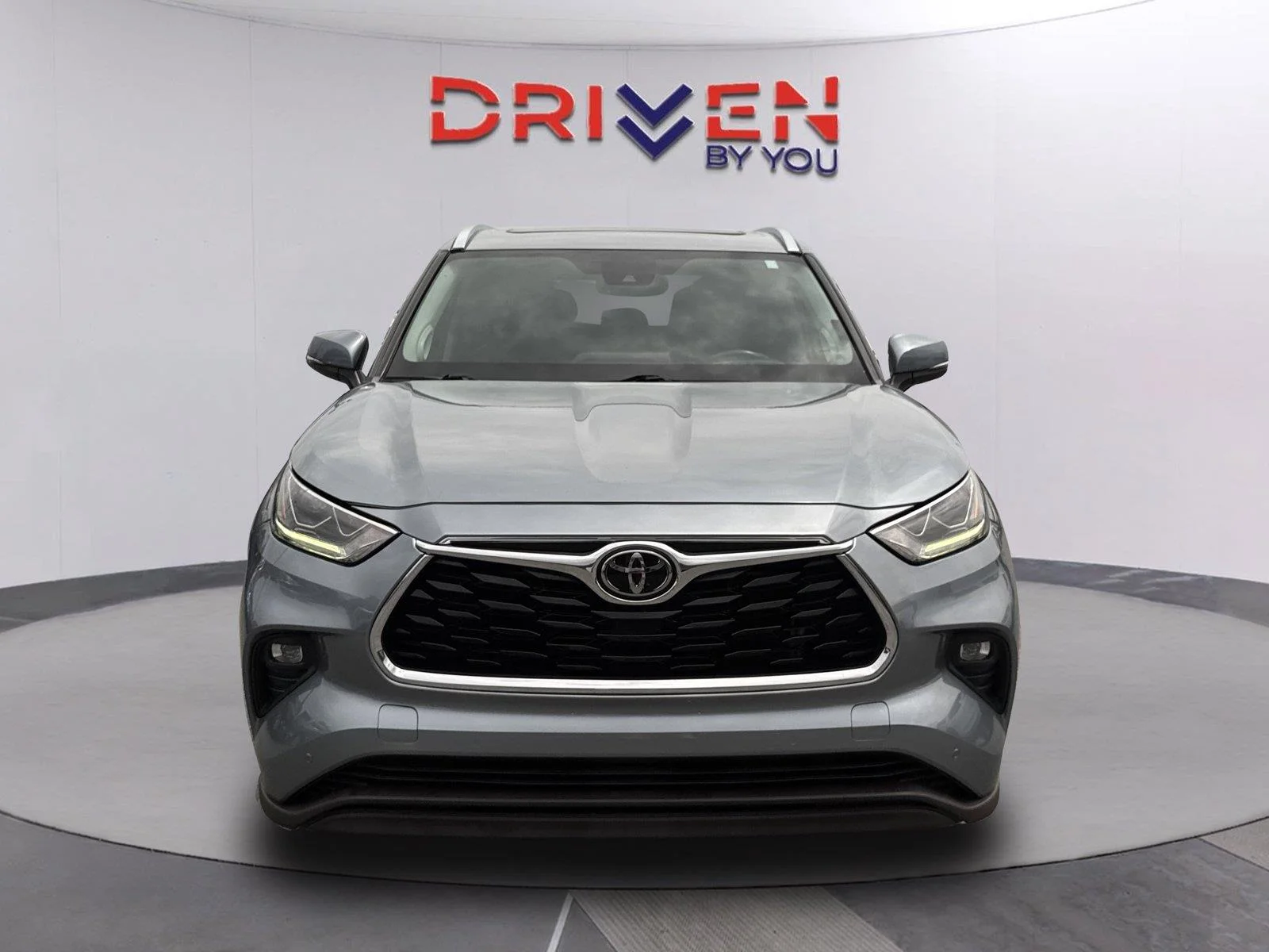 Used 2021 Moondust Toyota Limited image 9