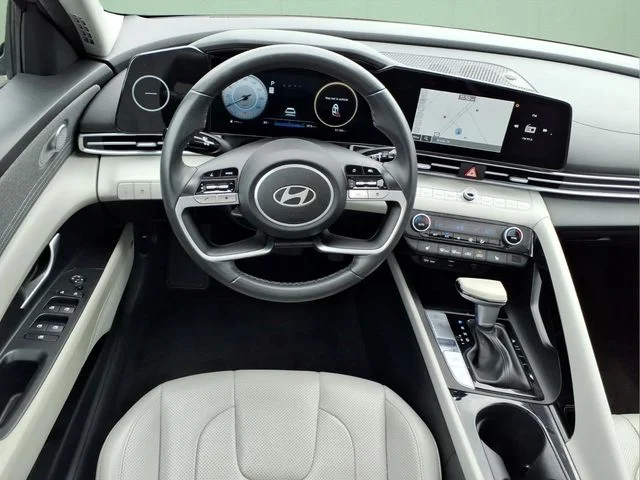 Used 2025 Silver Hyundai Limited image 18