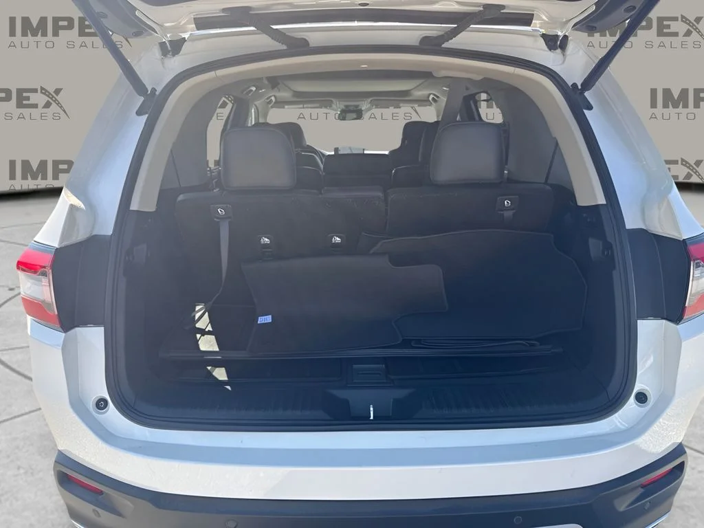 Used 2024 White Honda Touring image 26