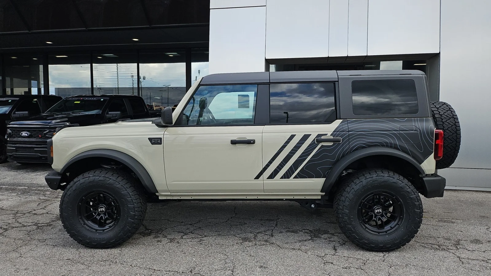 New 2025 Desert Sand Ford Big Bend RTR 4WD image 3