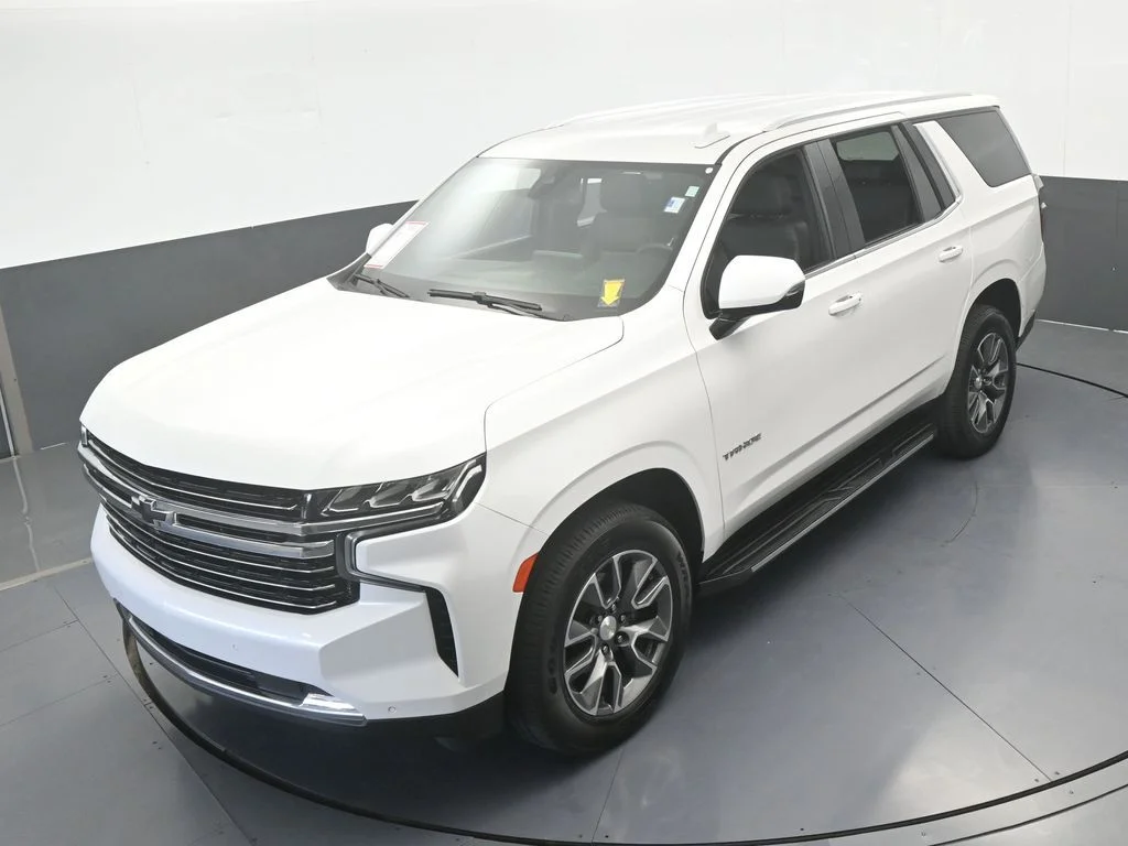 Used 2022 Iridescent Pearl Tricoat Chevrolet LT image 57