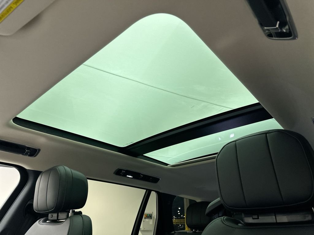 2026 Land Rover Range Rover SE - Photo 11