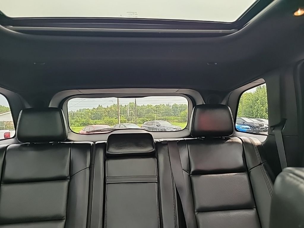 Used 2020 Diamond Black Jeep Limited image 10