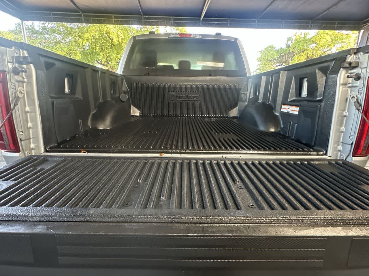 Used 2025 Iconic Silver Metallic Ford XLT image 25