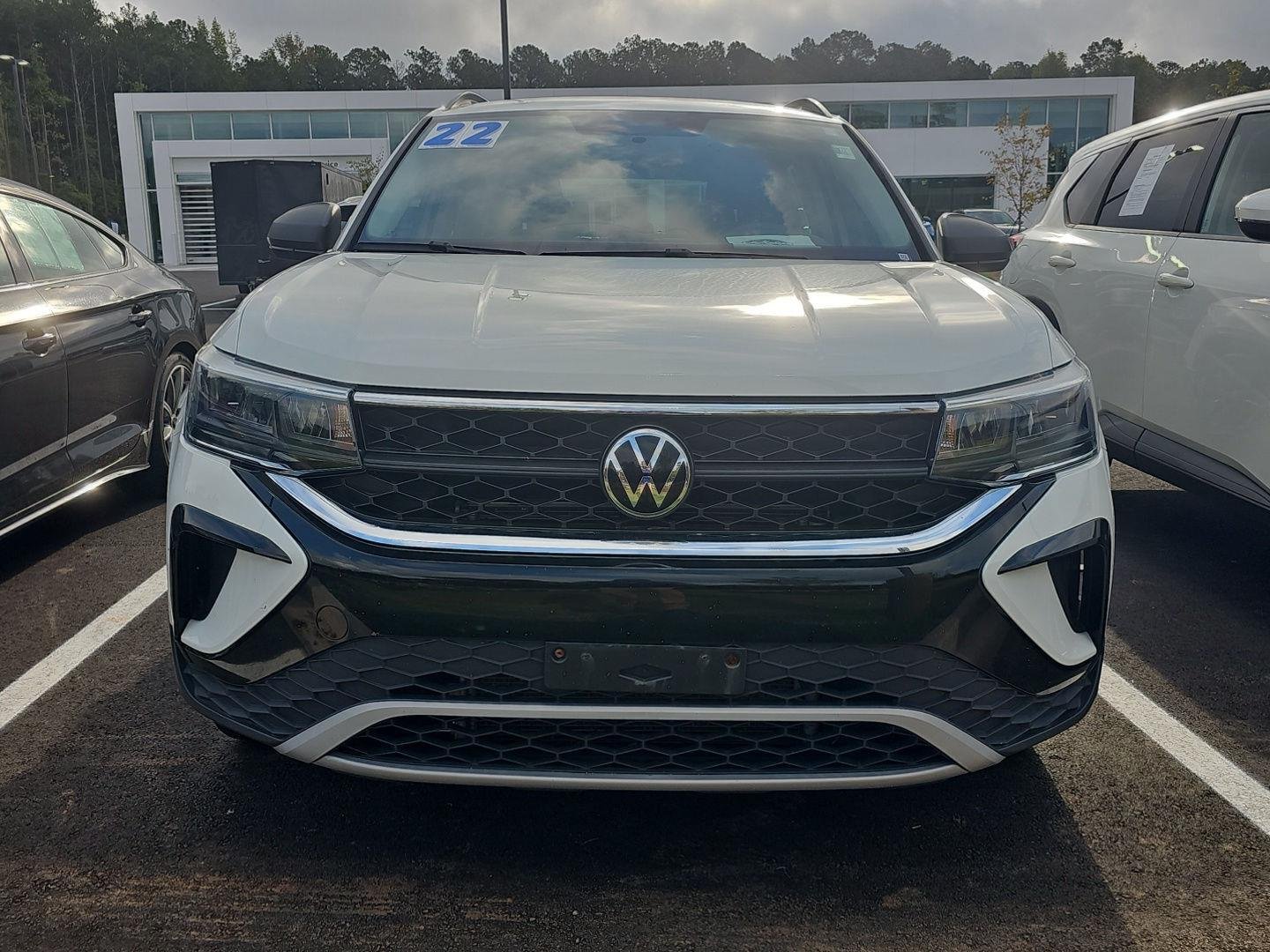 Used 2022 Pure White Volkswagen S image 1