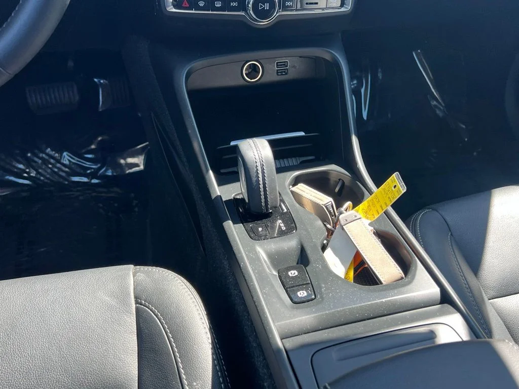 2021 Volvo XC40 Momentum - Photo 19