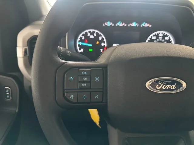 Used 2023  Ford XL image 25