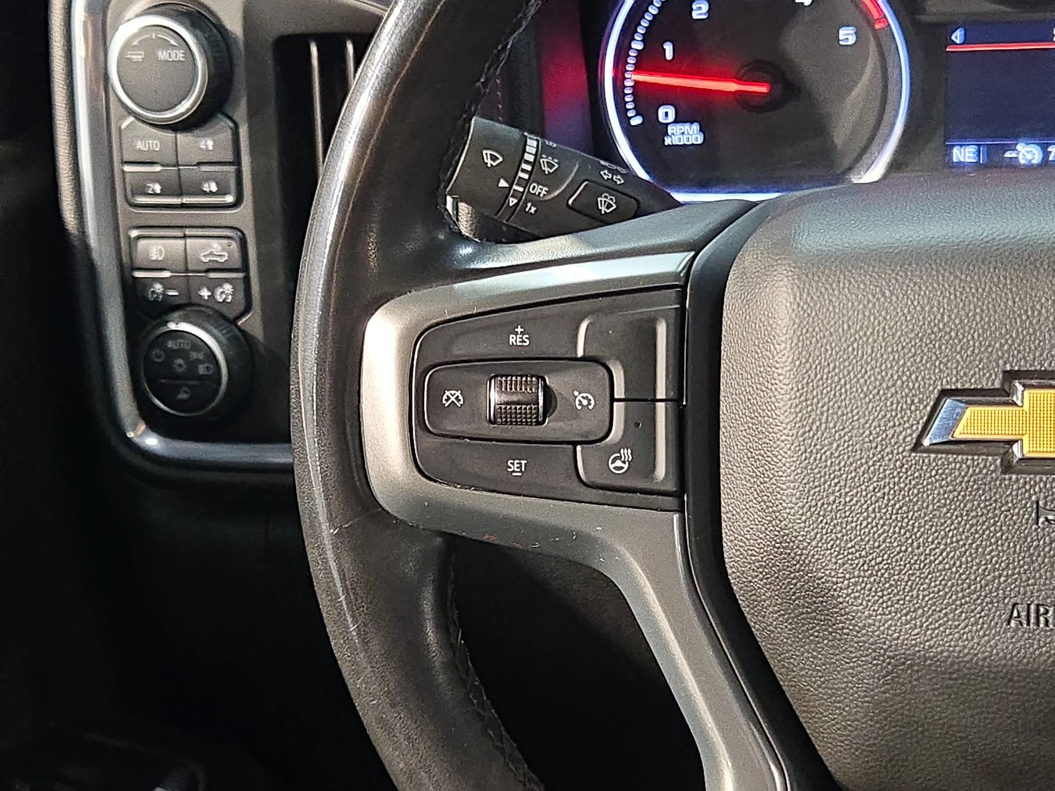 Used 2023 Summit White Chevrolet LTZ image 27