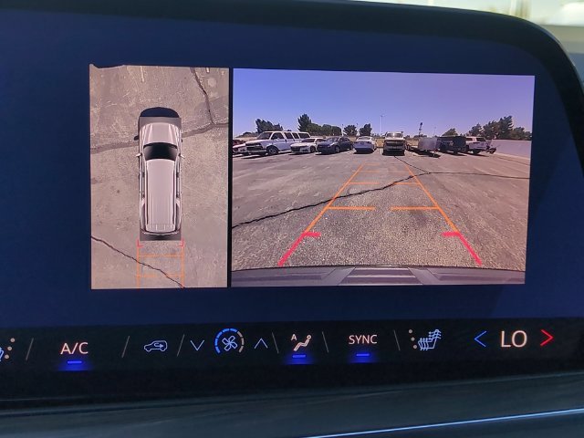 2026 Chevrolet Suburban LT - Photo 15