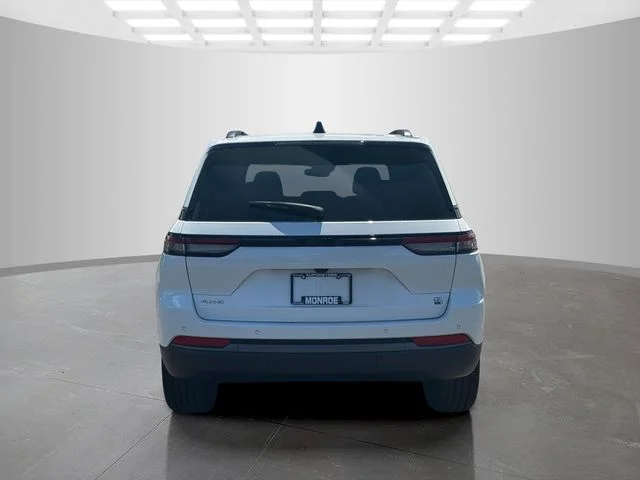 New 2026 Bright White Clear-Coat Exterior Paint Jeep 85th Anniversary Edition image 6