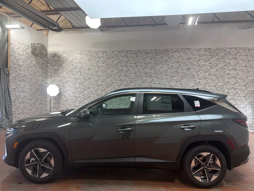 New 2026 Amazon Gray Hyundai SEL image 4