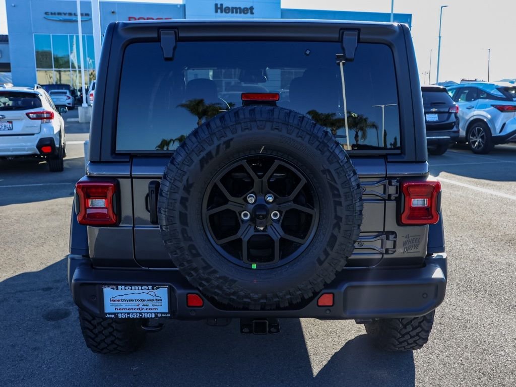 New 2026 Granite Crystal Metallic Clear-Coat Exterior Paint Jeep Willys image 3