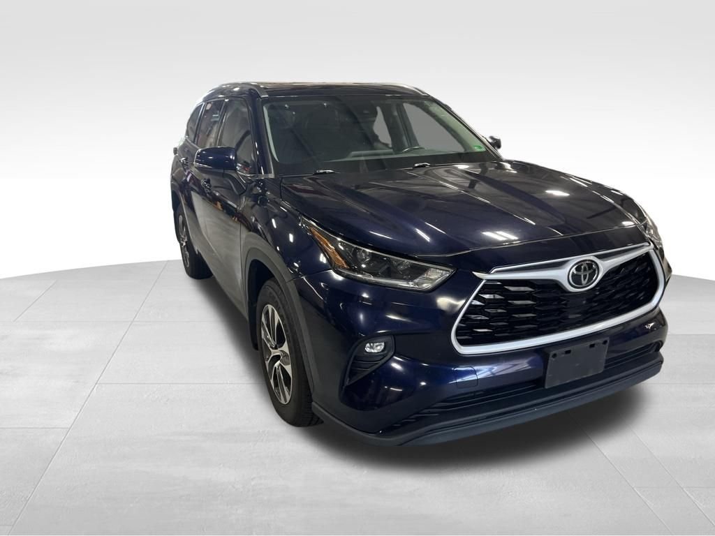 Used 2021  Toyota XLE image 24