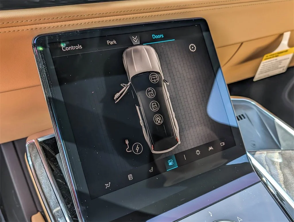 2025 Cadillac Escalade IQ Luxury 2 - Photo 38
