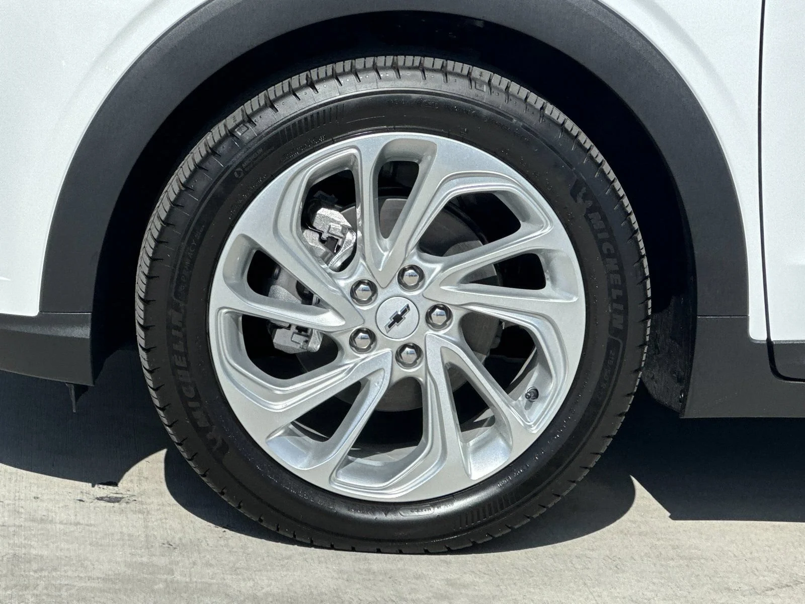 2027 Chevrolet Bolt LT - Photo 26