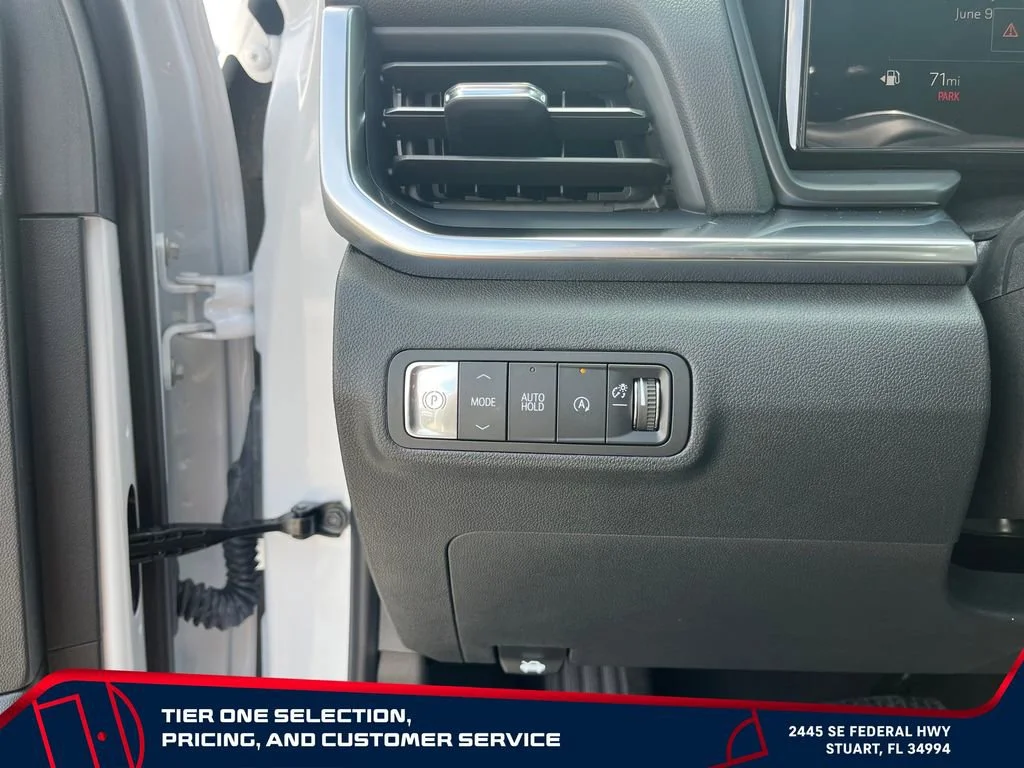 New 2026 Summit White GMC Elevation image 24
