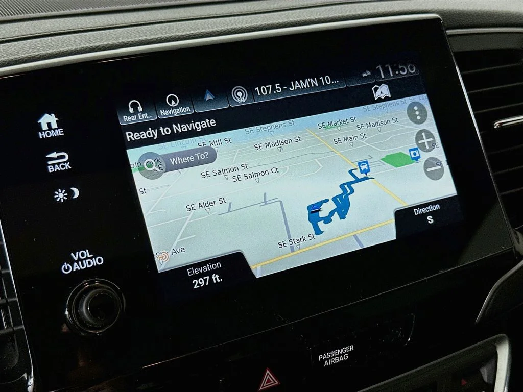 Used 2019  Honda Touring image 14
