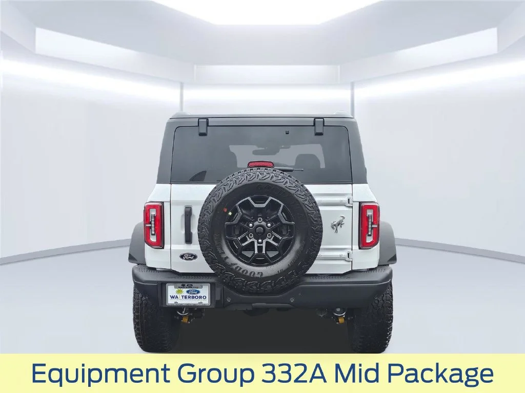 New 2026 Oxford White Ford Badlands® image 19