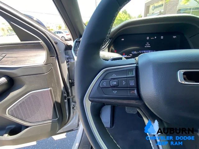 Used 2026 Silver Jeep Limited image 37