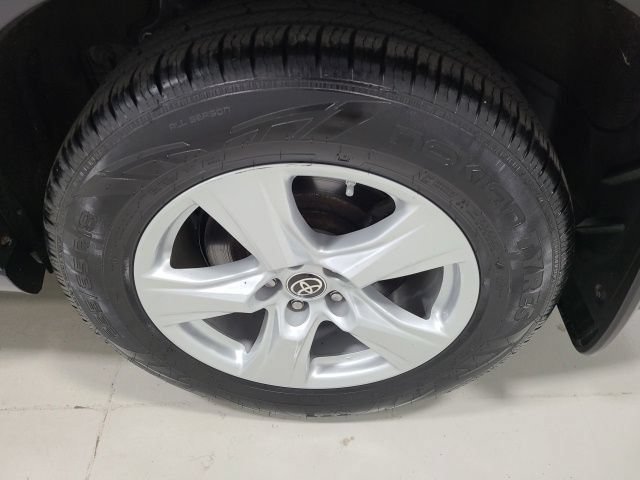 Used 2023 Blueprint Toyota LE image 39